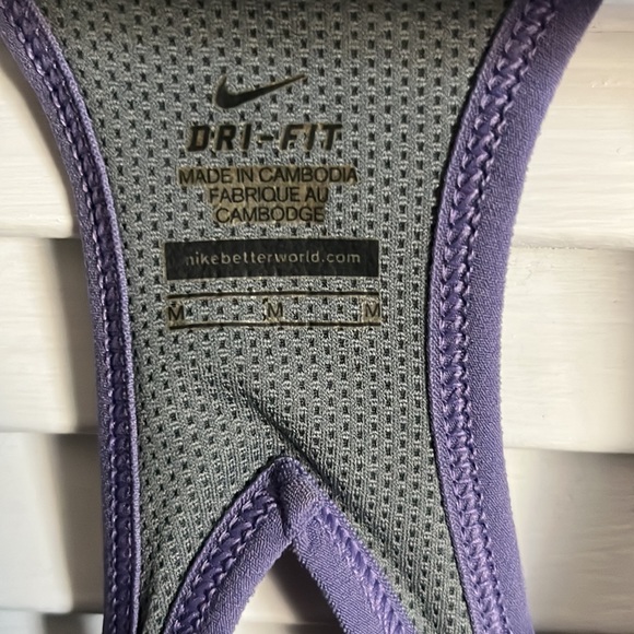 Nike dri-fit Racerback athletic tank - Picture 3 of 5